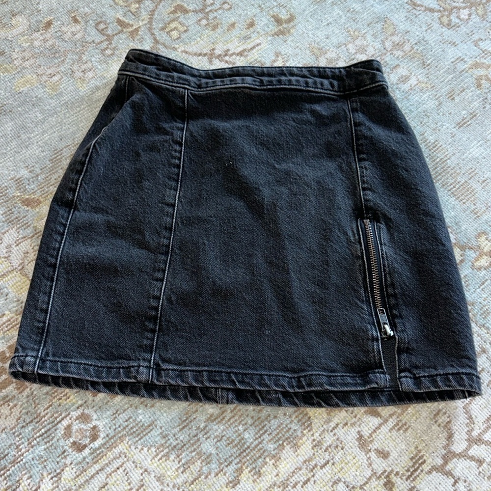 We the Free Jean skirt size 0 🖤🖤🖤
